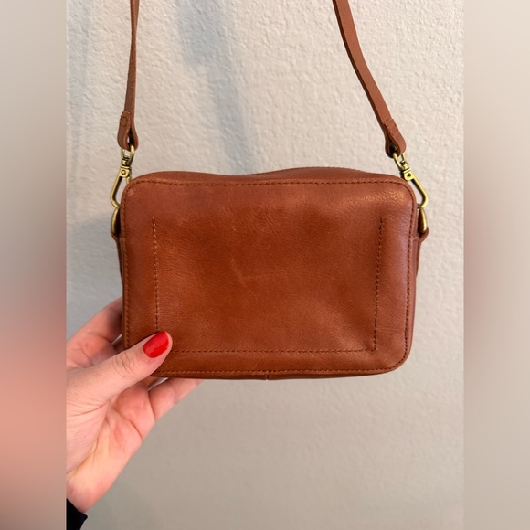 Madewell The Simple Leather Crossbody Bag Cognac NWT - Picture 2 of 6